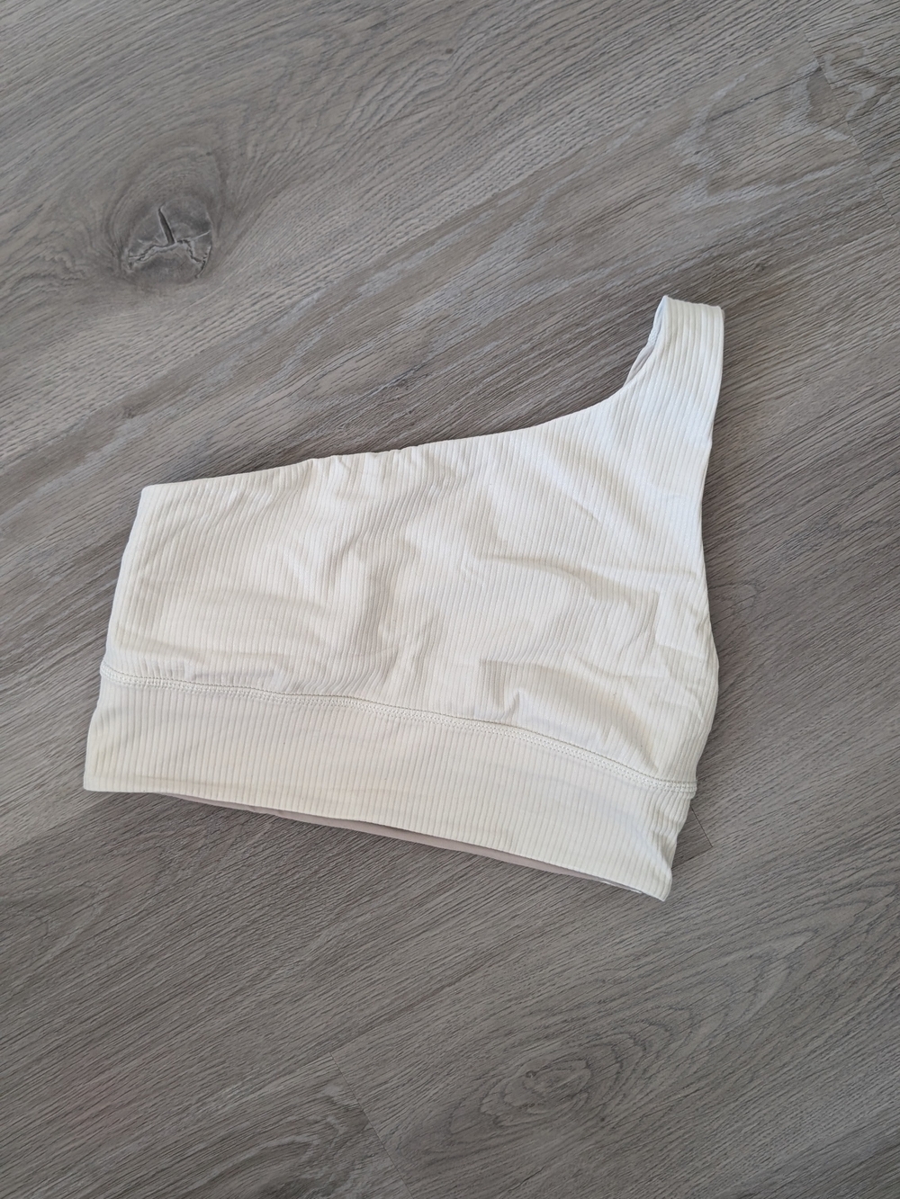 lululemon athletica Asymmetric One-Shoulder Ribbed Sports Bra in Cream